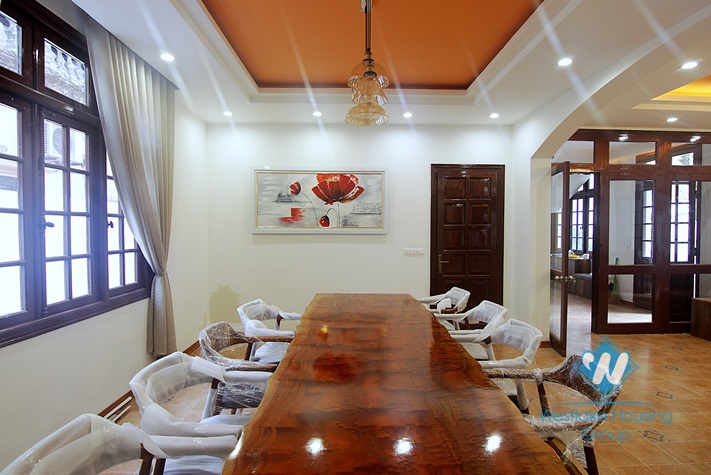 White house with courtyard for rent in Tay Ho district  